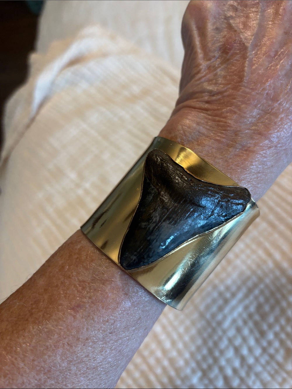 Gold Cuff Bracelet with huge shark tooth - Picture 4 of 4